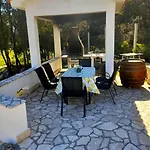 In Kampor Mit Privatparkplatz By Interhome ראב