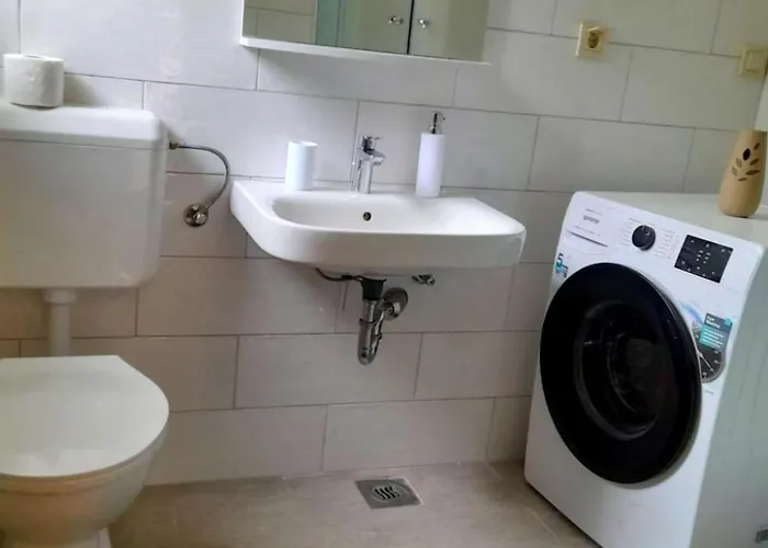 In Kampor Mit Privatparkplatz By Interhome