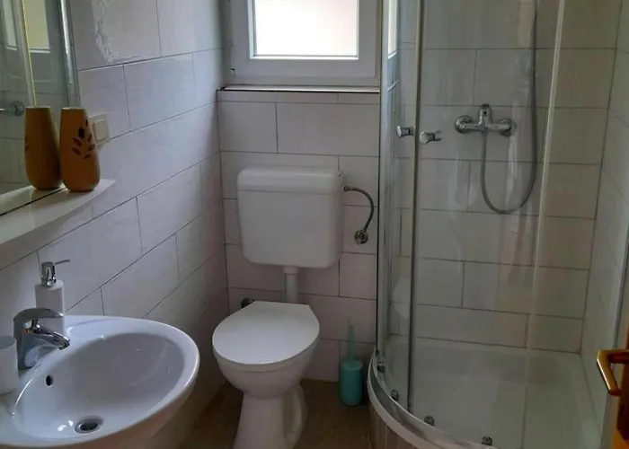 In Kampor Mit Privatparkplatz By Interhome * Rab Town