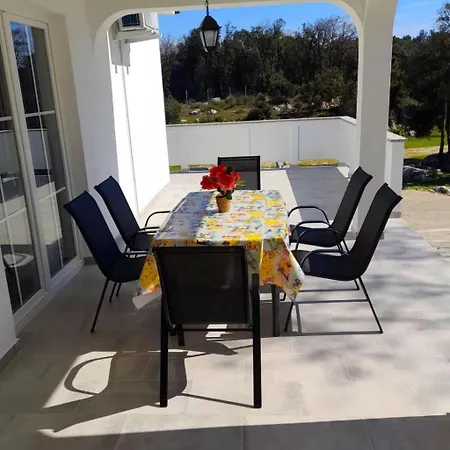 Holiday home In Kampor Mit Privatparkplatz By Interhome