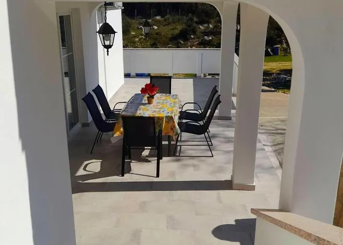 In Kampor Mit Privatparkplatz By Interhome Сasa de vacaciones *